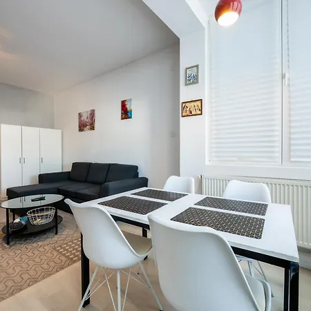 Апартаменти Stylish 1br Flat In - Rosetti Blanc Бухарест