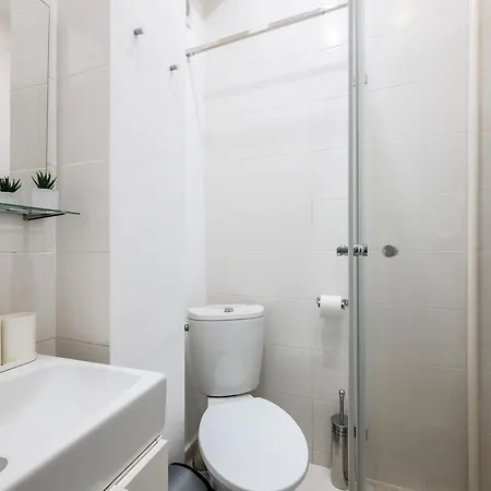 Stylish 1br Flat In - Rosetti Blanc *